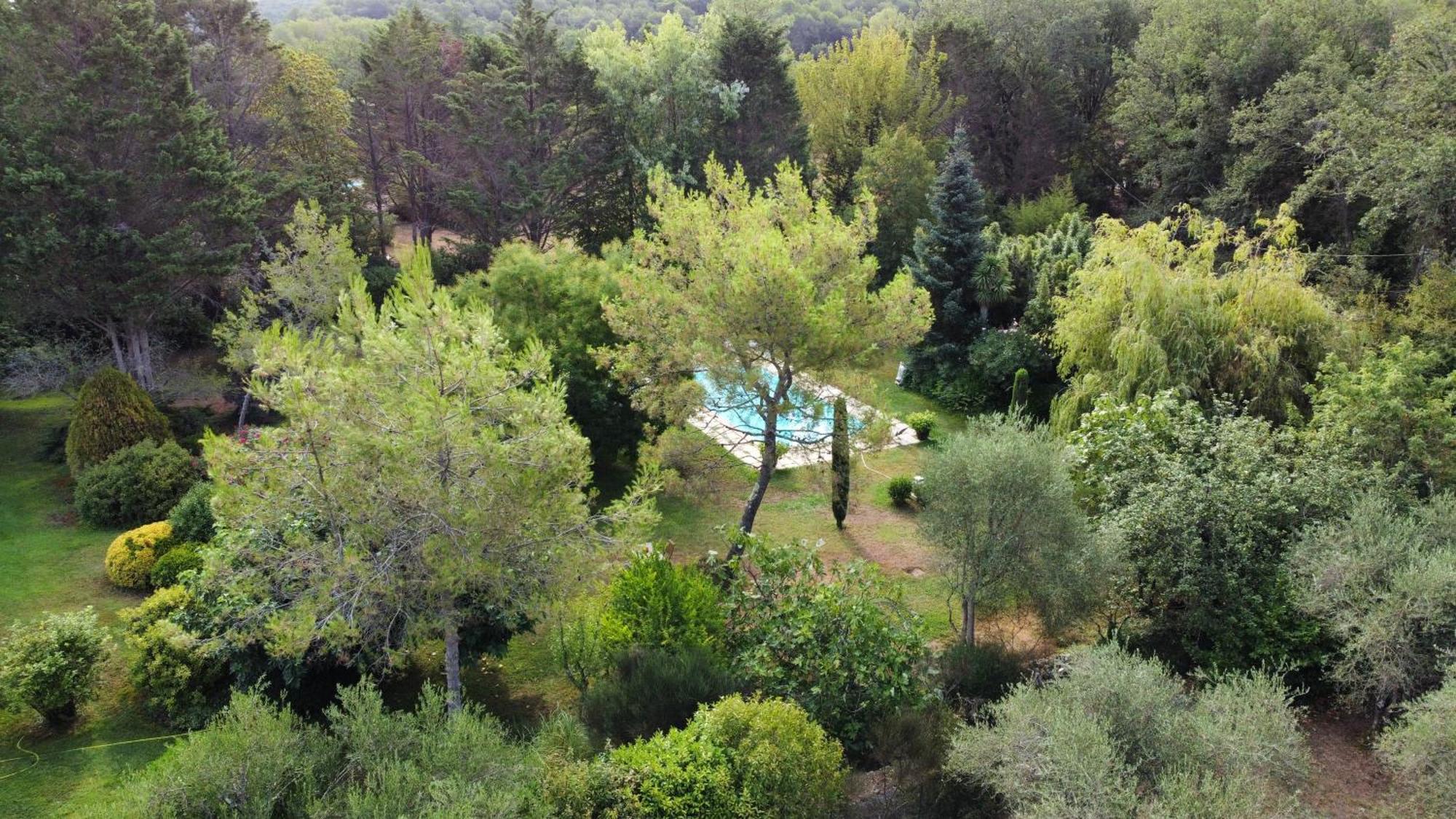 Villa De Miha Вальбон Экстерьер фото